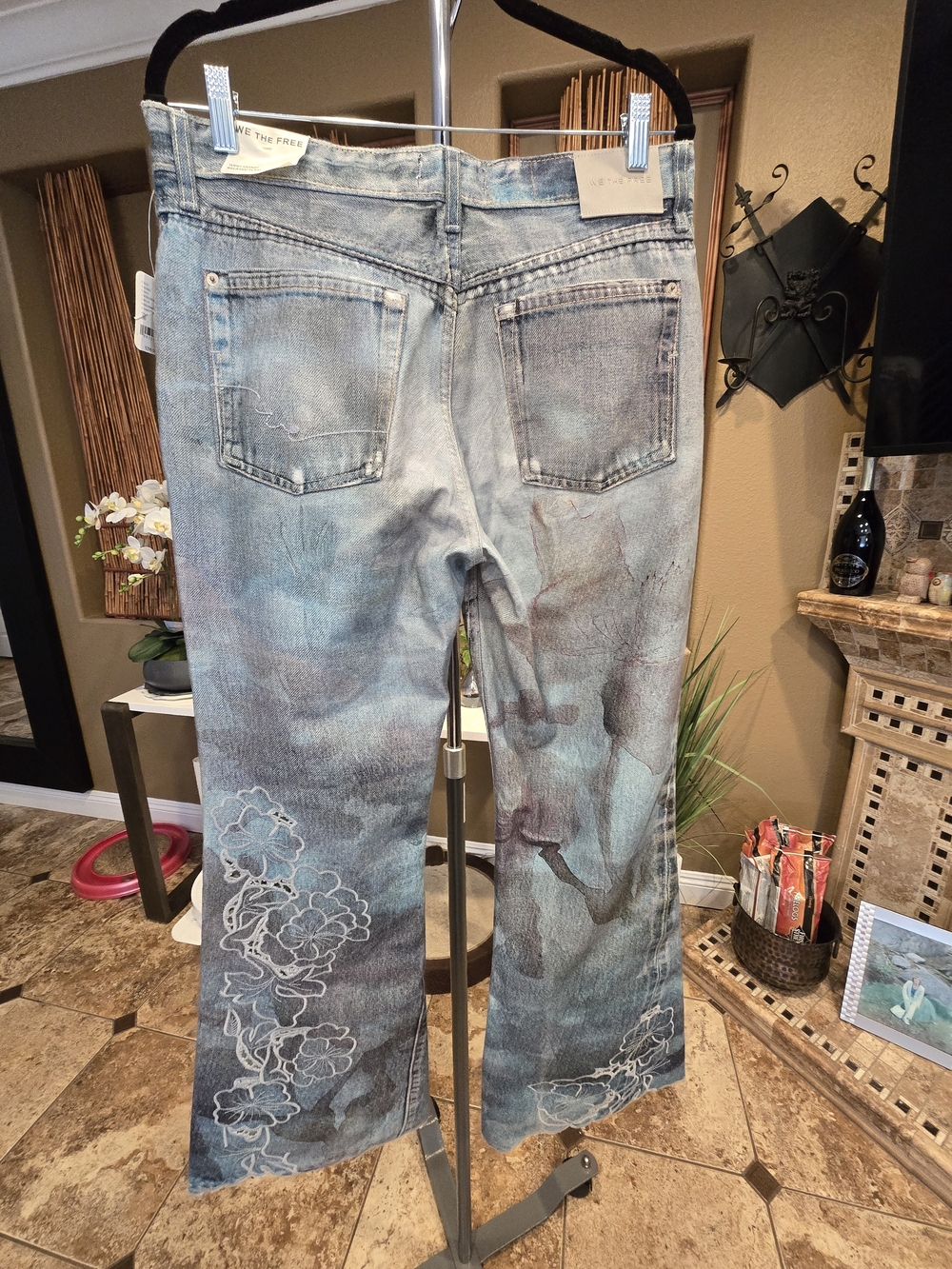 We The Free Floral West Coast Illusions Print Jeans - Picture 5 of 8